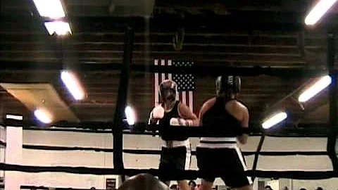 Bressler Boxing's Molly Janke vs Lisa Hunter - FFY...