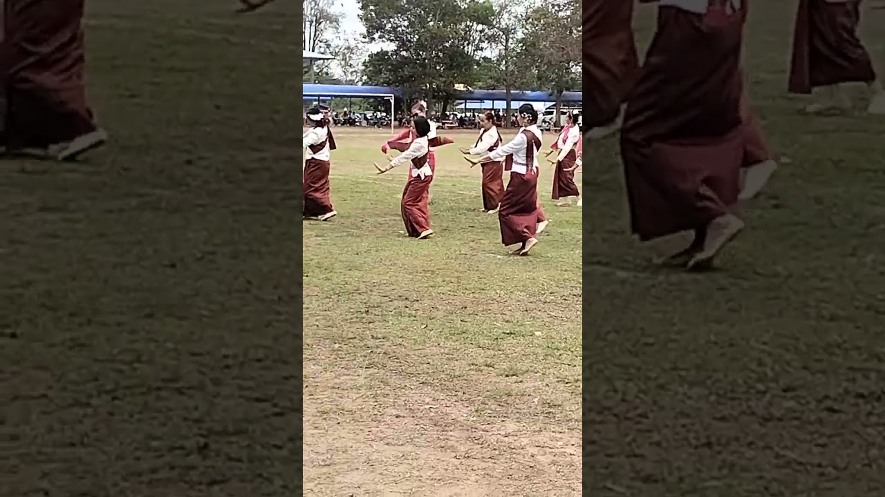 Pianchannal@ดูการแสดงเปิดงานของนางรำในกีฬาเชื่อมสัมธ์เกมส์เขต3ที่โรงเรียนบ้านขนาดมอญเช้าวันศุกร์ที่6