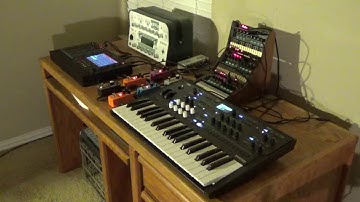 TWEAKER - Akai MPC LIVE II - Korg Volca FM X3 - Korg Wavestate -Kokko Vibe - Kokko Phaser