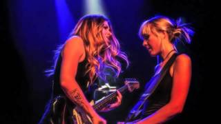 Larkin Poe : Blunt