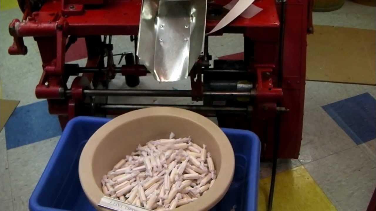 Saltwater Taffy Machine in Gatlinburg Part 2 YouTube
