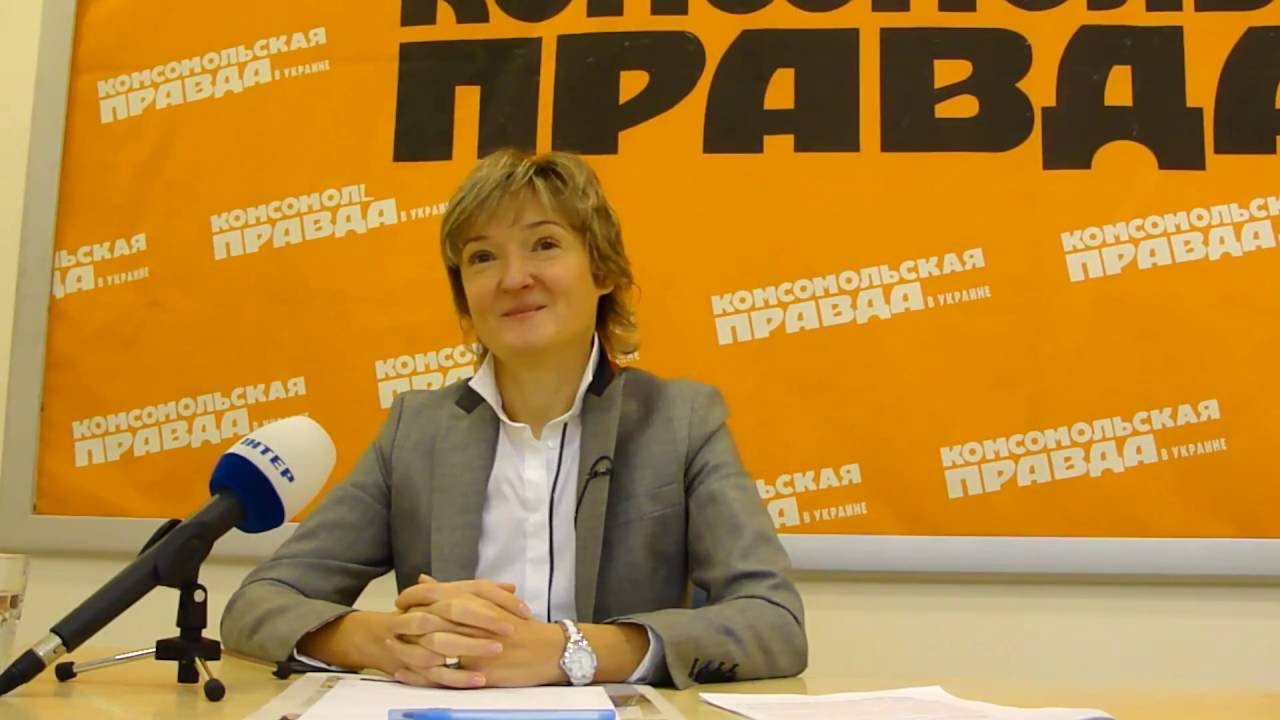 Соблазнительная Полина Максимова – Завтрак У Папы (2020)