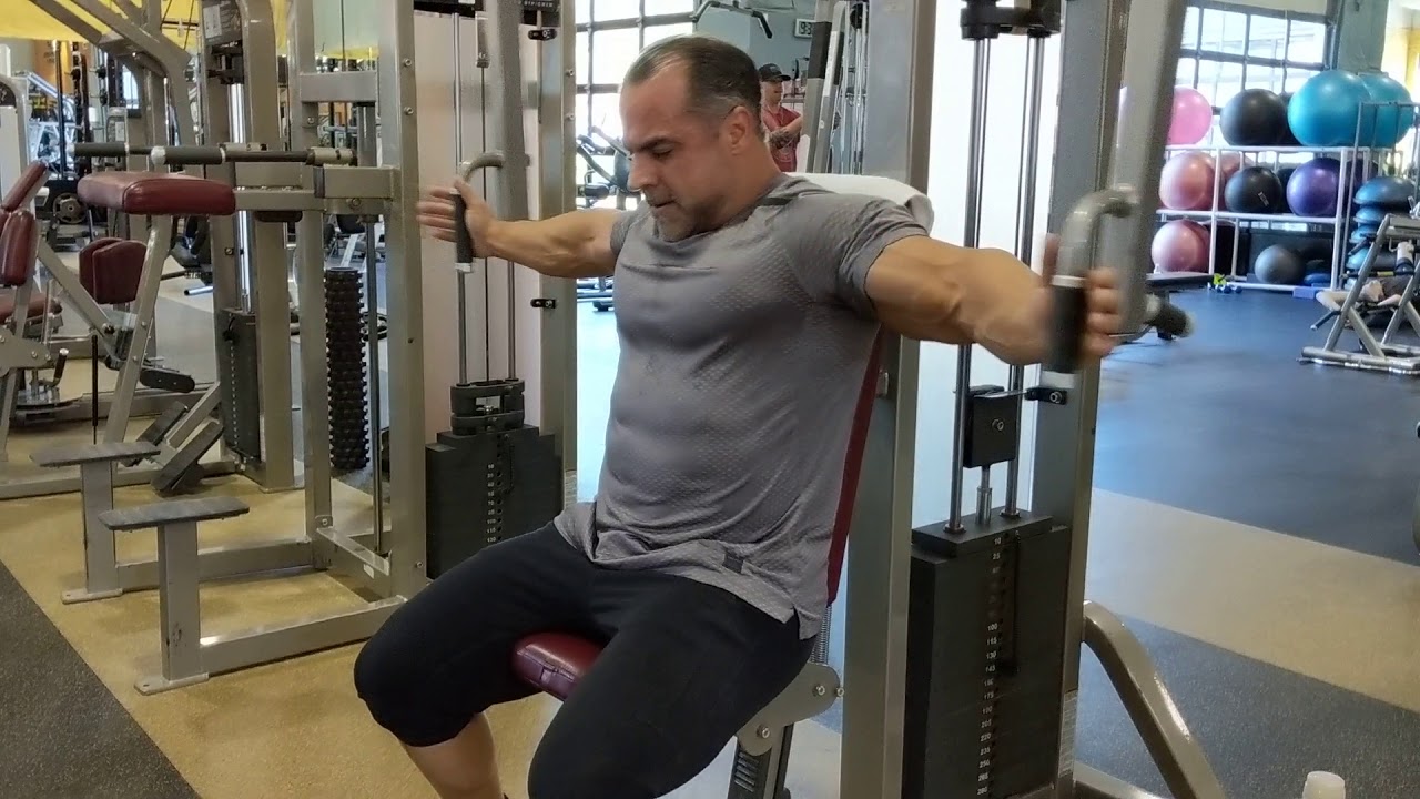 Gaint Set: Flyes and Two Facepull Angles - YouTube