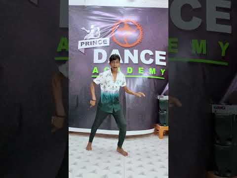 Saadhe teen baje#bhojpurisong#trendingsong#trendingshorts#dance#youtubeshorts#bhojpuri#shorts