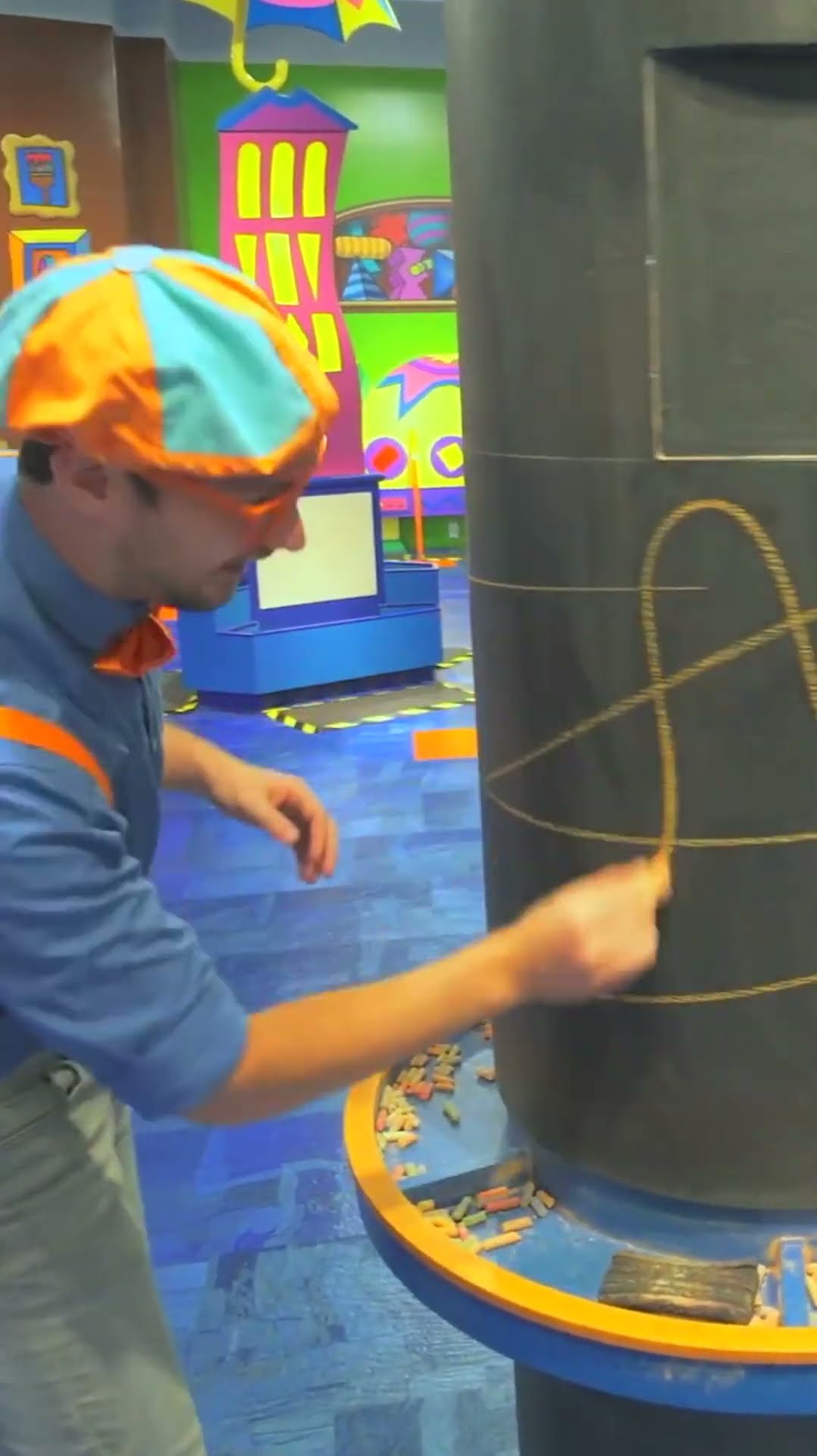 Blippi's Chalk Masterpiece | Blippi Shorts | #shorts #blippi #blippimusic