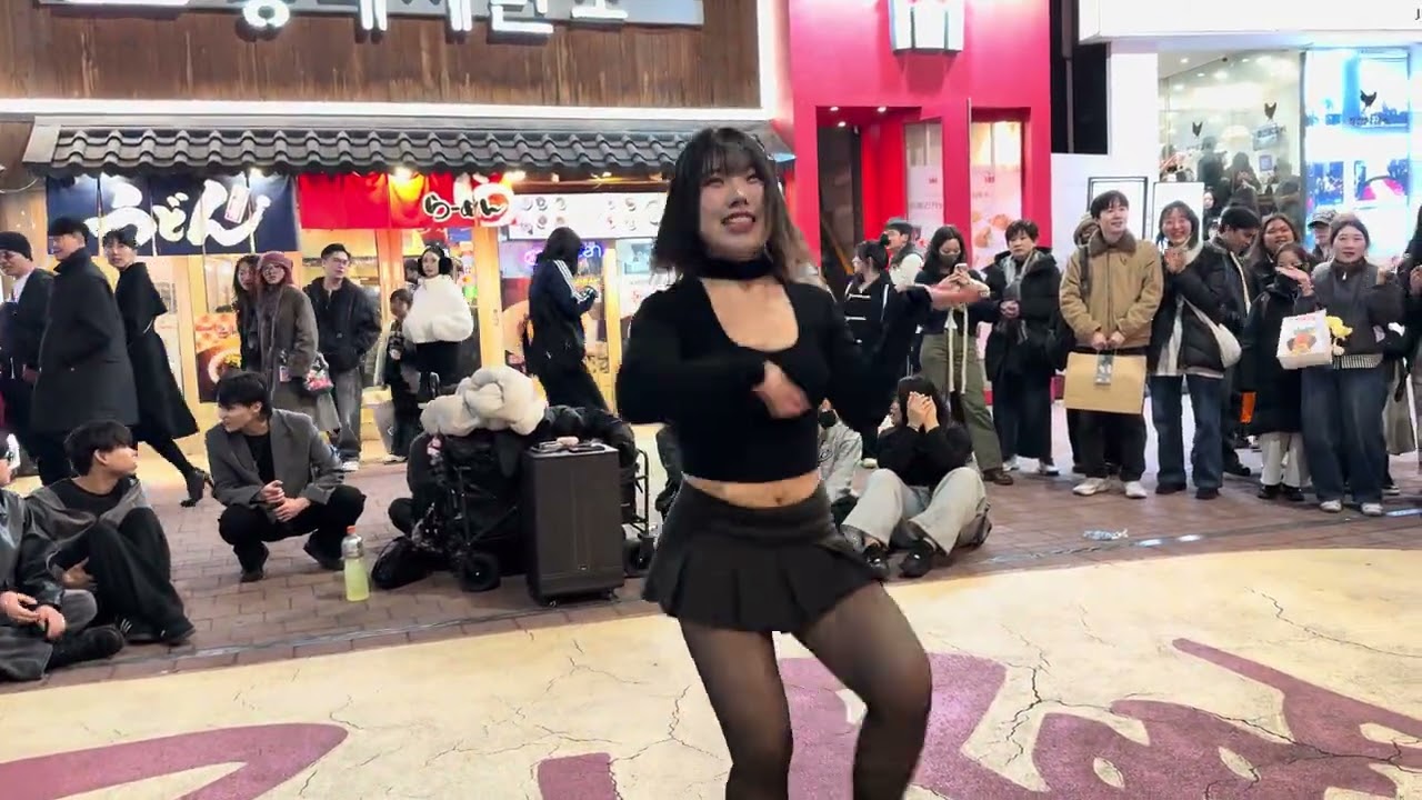 2026 HONGDAE K-POP SOLO BUSKING (BEOUR CREW) - [HyunA] Red (2)