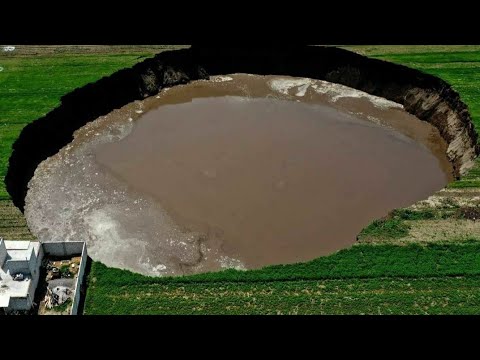 Vídeo: No México, Eles Descobriram Uma Cratera Misteriosa Fumegante No Solo - Visão Alternativa