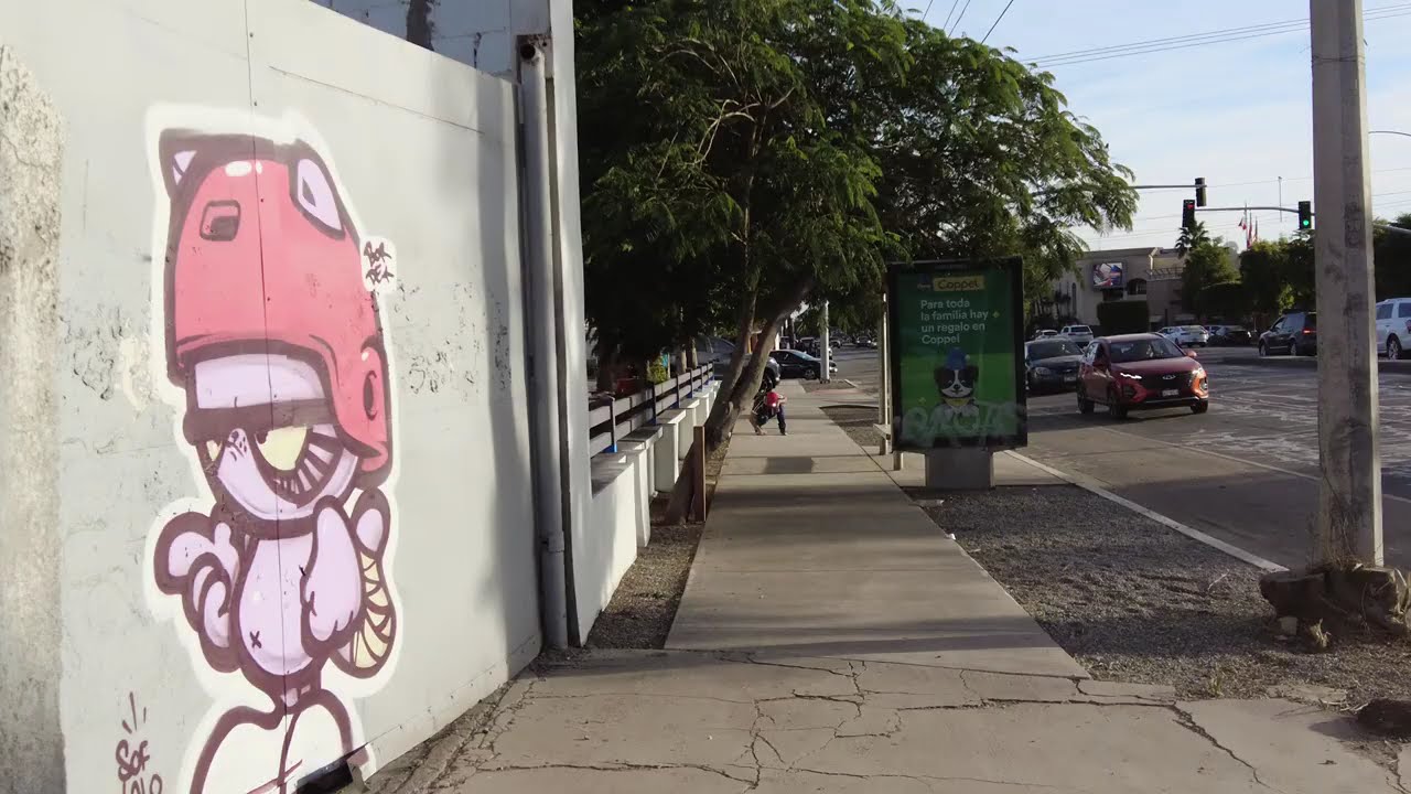 American Living in Mexico (HD) - Mexicali, Baja California