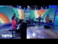 Norah jones  running live on the today show