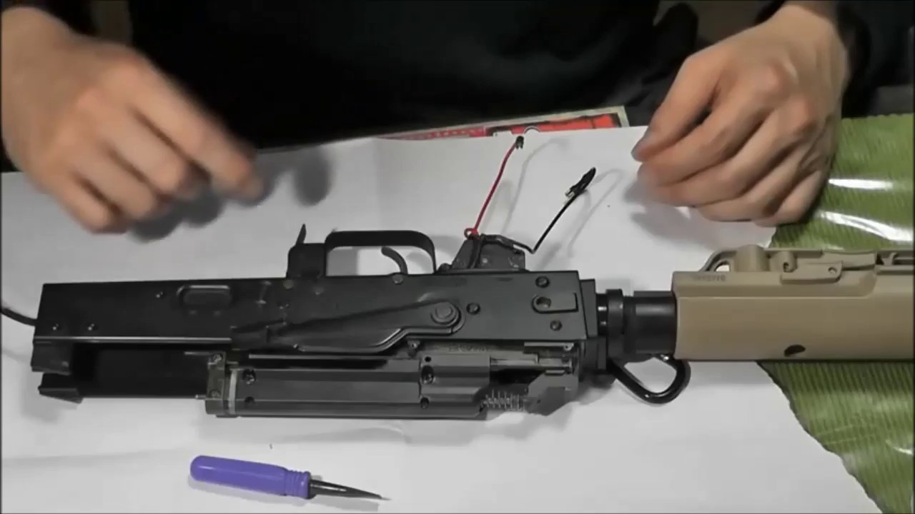 東京マルイ　次世代電動ガン　AK102 ストック爪破損 東京マルイ] AK102 ストック固定難あり品 動作快調 次世代電動ガン