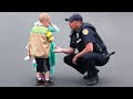 Random acts of kindness that will make you cry 