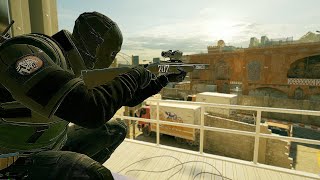 근미래 FPS 게임에서 중절식 더블배럴 산탄총을 쓰는 오퍼레이터