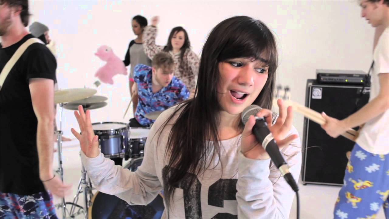 TAYLOR SWIFT - SHAKE IT OFF PARODY! (Procrastinate) | Kimmi Smiles