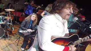 John Lennon Returns To Sing Happy Christmas  War Is Over and Wish You A Happy New Year 