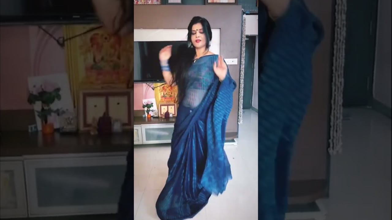 மல்லிகைப்பூ வைச்சு வைச்சு | Actress Meena Vemuri Cute dance