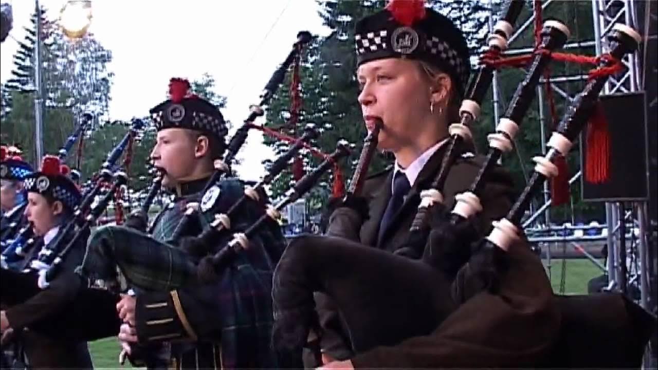 Auld Lang Syne Scottish bagpipes and symphony orchestra YouTube