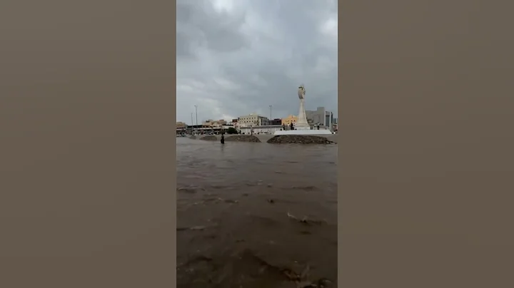 its a very danger floods caught on camera #viral #trending #floods #flood #Disaster #nature #viral