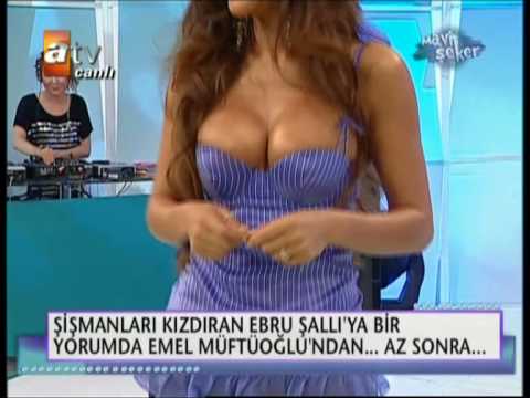 Nuran Sultan Bacak  Göğüs frikik çatal frikik kalça show bacak göğüs show