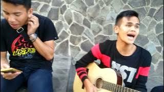 DANG PENGHIANAT AU (COVER) BATAK TRIO TWI MANTAP...!!!!!!