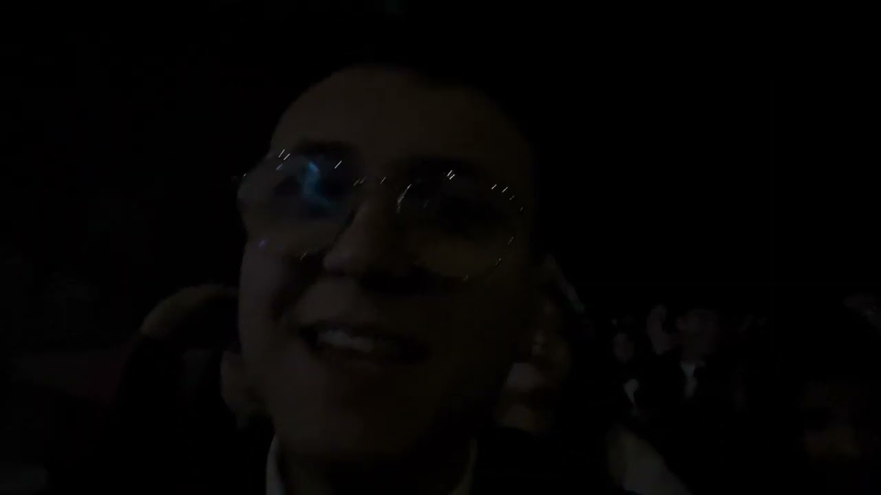 Tofaş Fen Lisesi bfl’24 A sınıfı öğrencileri sınıf öğretmenleri eşliğinde sınıfın enlerini seçiyor.