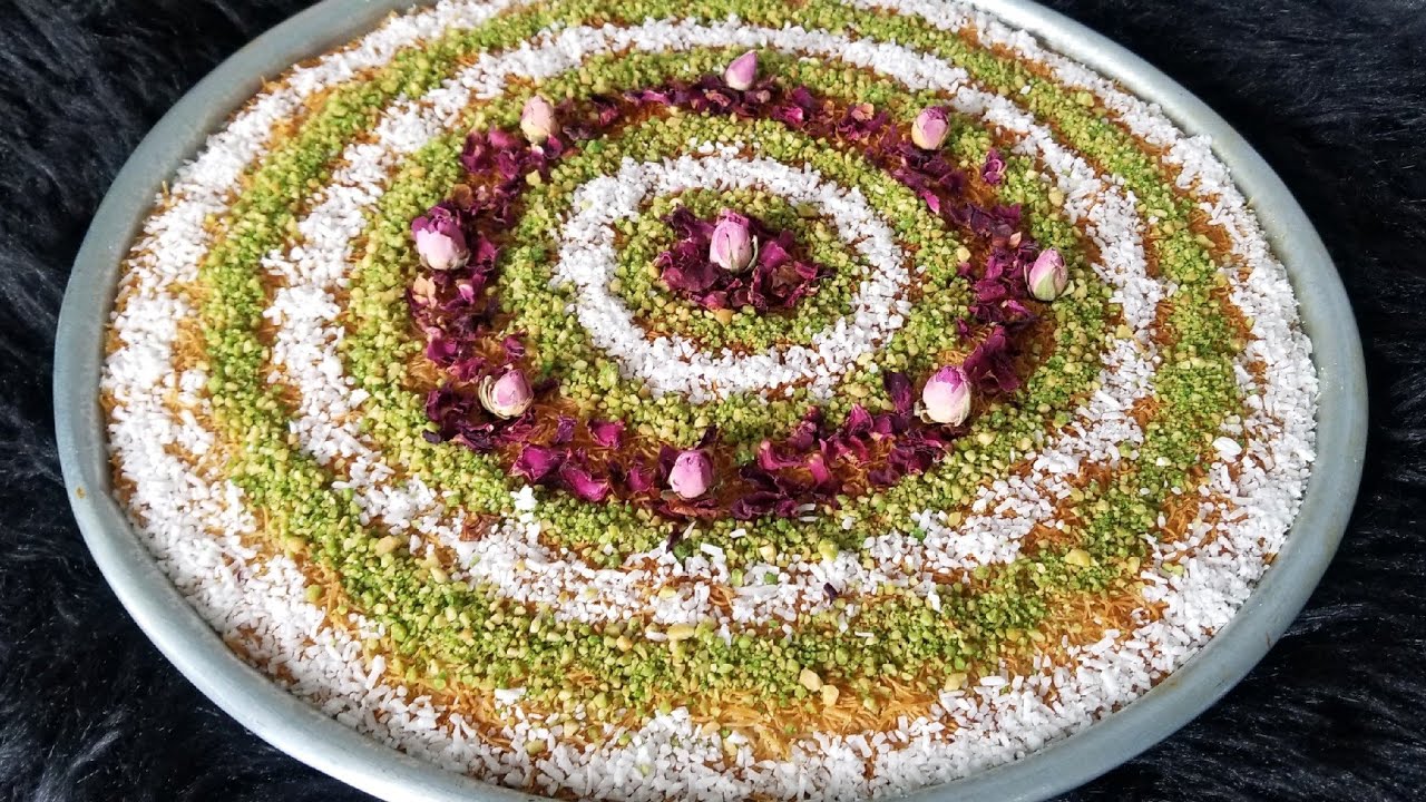كنافة تركية محشية بالكريمة من اسهل و ألذ الحلويات بتقديم رااائع😋😋