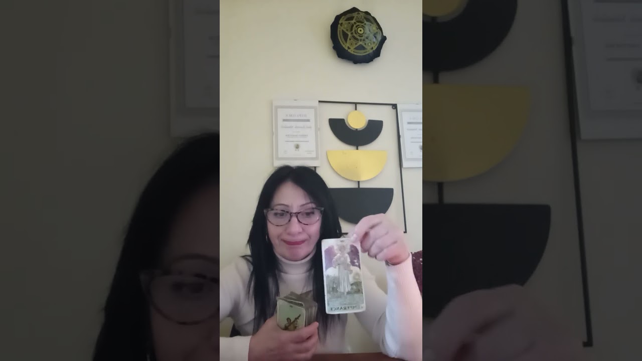 Ce vrea de la tine?pasiune și bani!Este copilul tău dintr-o altă viață și vrea răzbunare#tarot#viral