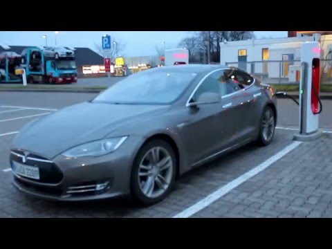 Tesla Supercharger - Stuhr (Bremen/Brinkum), Germany