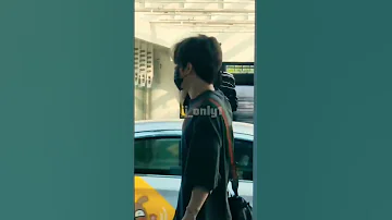 Eunhyuk Jaejoong Hugged When They Met By Chance At The Airport 
