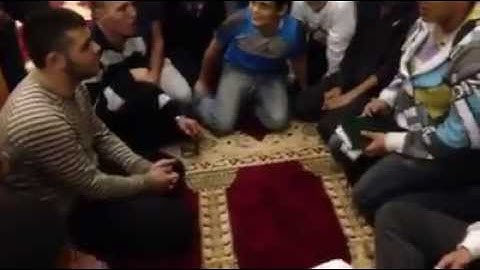 طالب حراء - عاهد خير الله من قرية طرعان ينهي تسميع القرآن الكريم  في المسجد الأقصى المبارك