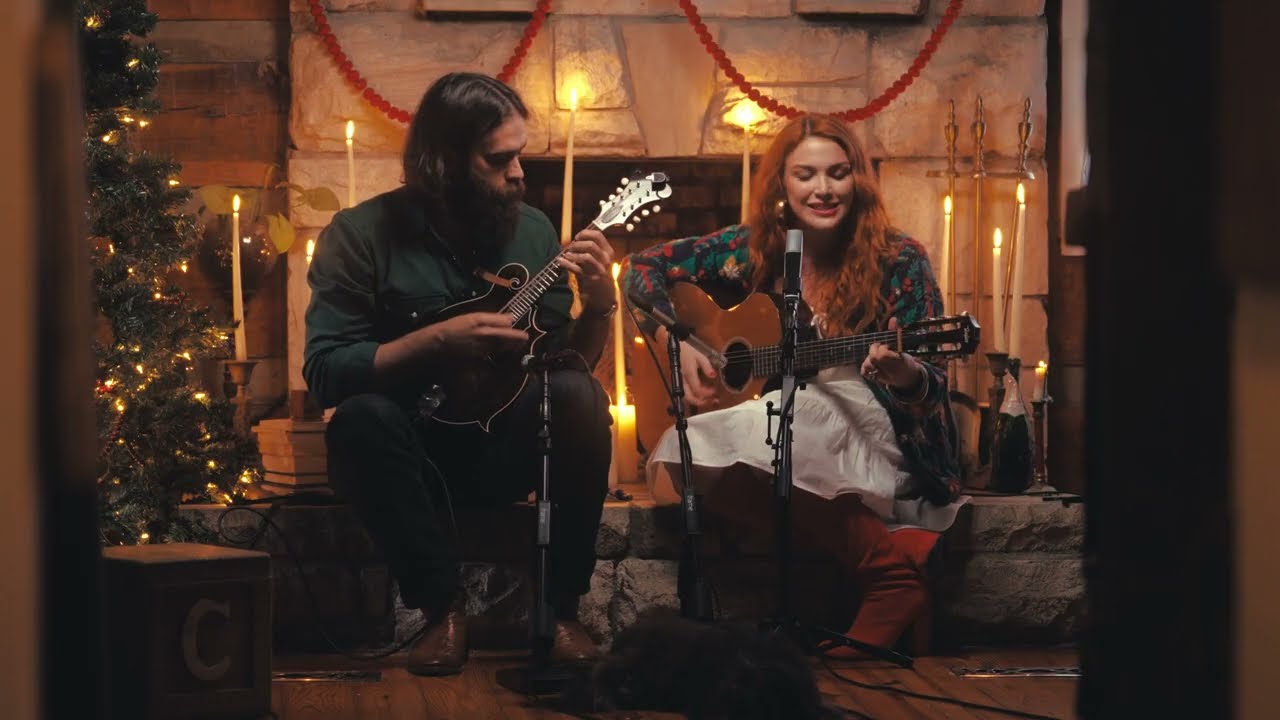 Caylee Hammack - Have Yourself A Merry Little Christmas (Acoustic