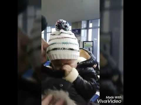 Дедушка и внук! Улетает дедушка поведение внука😍