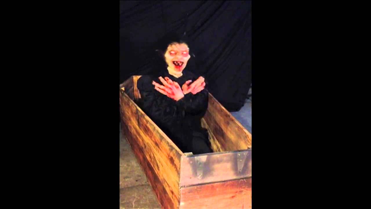 Dracula's Shocking Surprise - Halloween Prop
