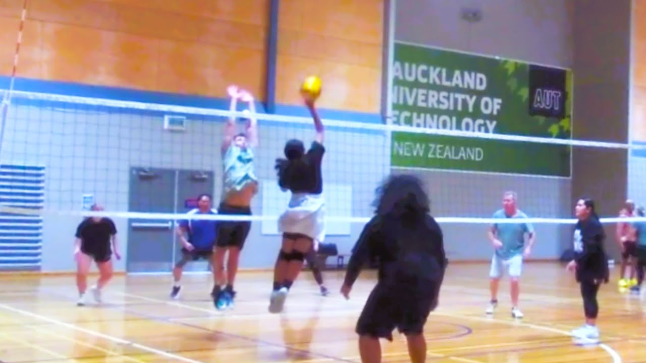 StrawHits vs Gold Diggers AUT Volleyball