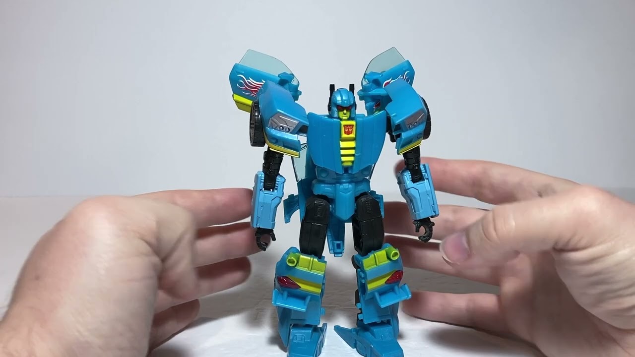 Transformers Thrilling 30 NIGHTBEAT Review - YouTube
