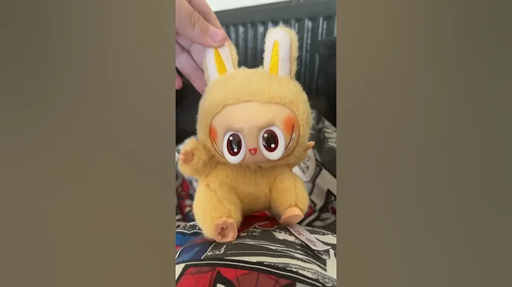 Labubu talking to my lafufu