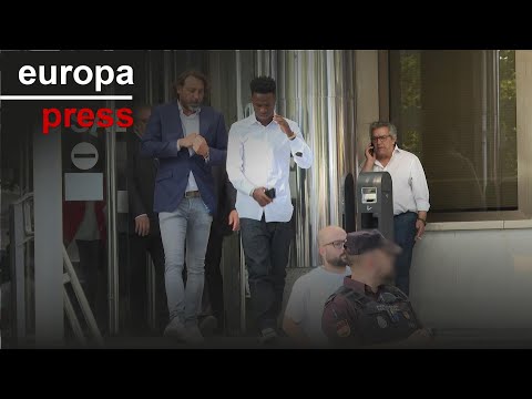 El Real Madrid denuncia ante Fiscalía los insultos racistas contra Vinícius fuera de Montjuïc
