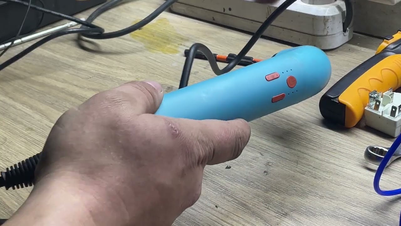 Инструмент мастера по ремонту холодильников 