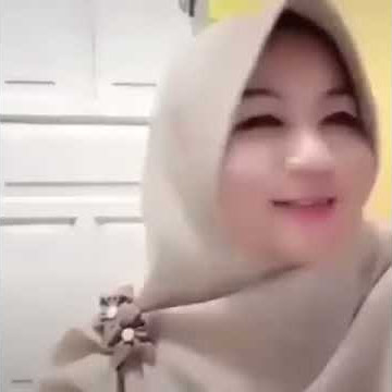 Story wa terbaru cewek minum kopi