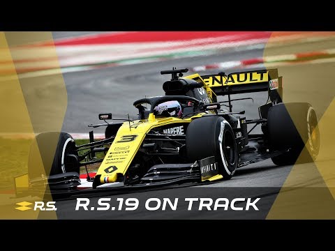 the-renault-r.s.19-on-track!