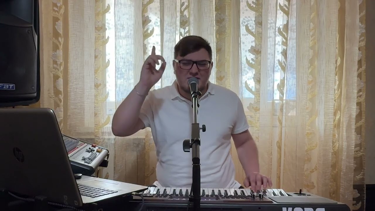 Denis Frinea-Яблоки на снегу🍎❄️