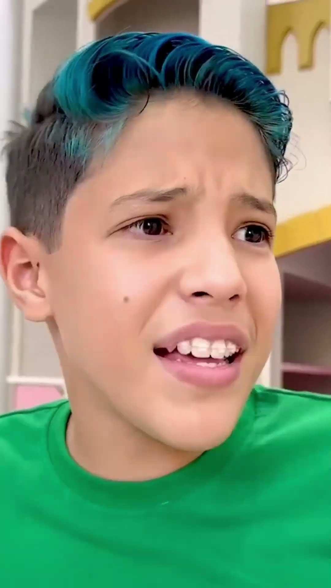 Maria Clara ensina que é importante comer comidas saudáveis #shorts
