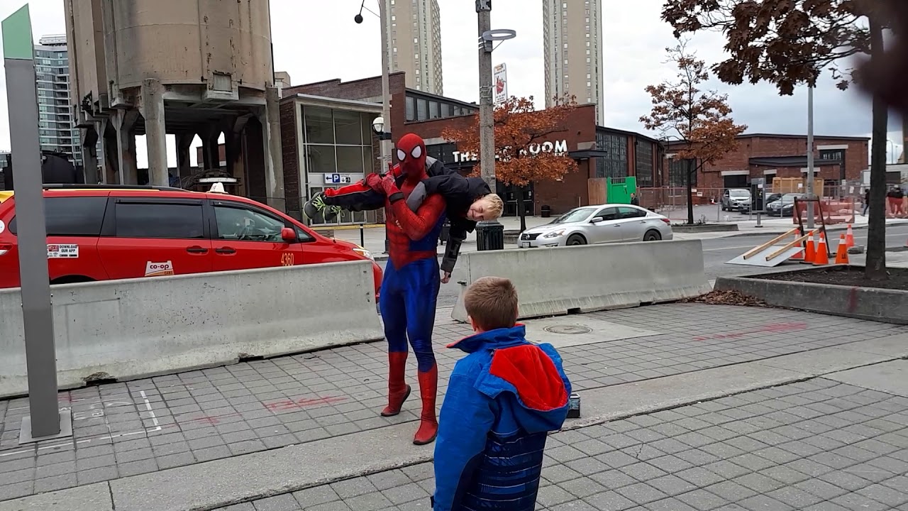 Landon meets Spiderman YouTube