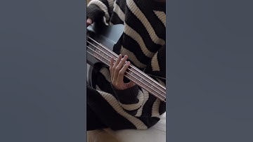 Drop F tuning on bass 👹