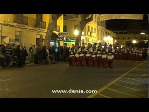 Dénia: Entraeta de Mig Any de Moros i Cristians