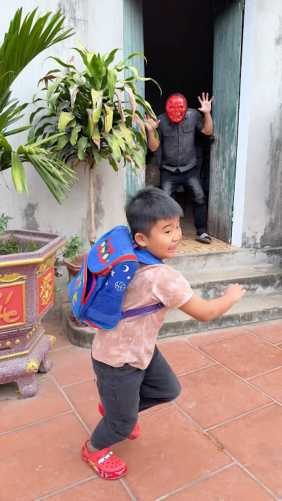 Mẹ ơi mau lại đây giúp con 😱 #shorts #ghost #viralvideo