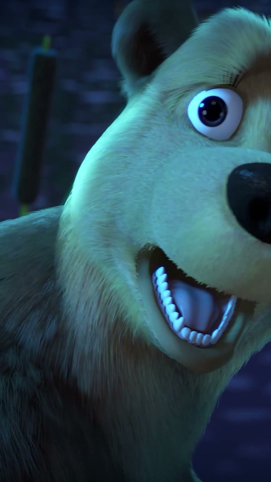 Призрак лесной долины  ? ‍? #Shorts #машаимедведь #СтрашноАжЖуть! #MashaandtheBear