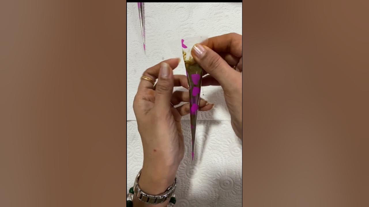 How to roll henna cone Art Passion Professional henna powder mehndi