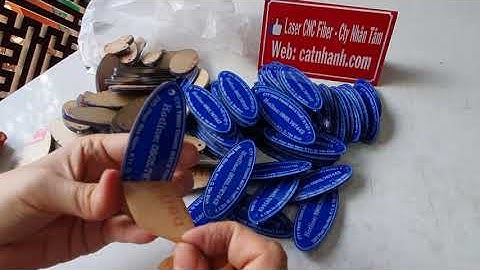 Móc khóa mica khắc laser