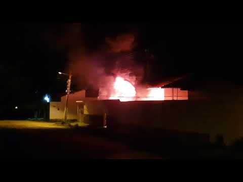 Incêndio em viatura de empresa terceirizada da Eletrobras em Jaicós