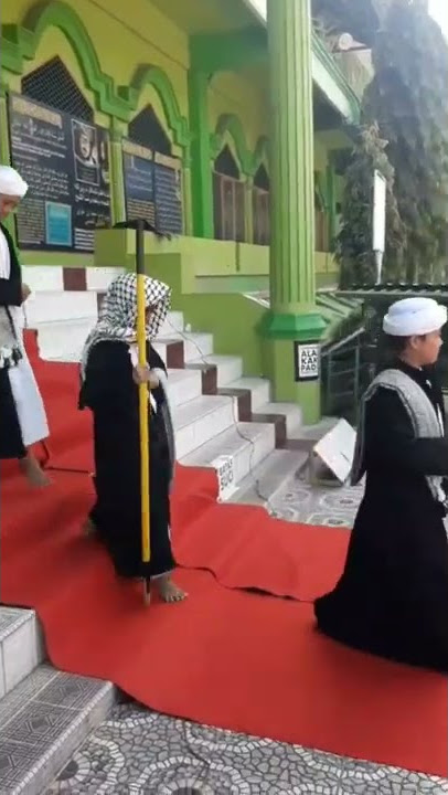 Spirit Ramadhan : Fashion Show islami (meniru Ulama sebagai wujud cinta)